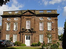 Manor House, Hale