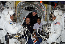 Photo STS-121 crew.