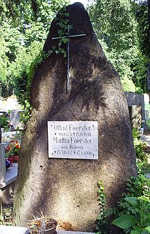 O.M.Foerster Headstone.jpg
