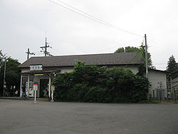 Tobu-railway-tojo-main-line-Obusuma-station-building.jpg