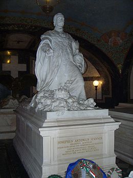 Jozsefnador palatin Hungary tombstone.jpg