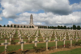 0 Verdun - Cimetière de Douaumont (1).jpg