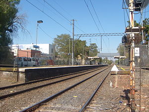 Murrumbeena station from Murrumbeena Road 2009.JPG