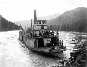 North Star (sternwheeler) on Columbia River ca 1902.JPG