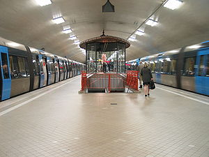 Stockholm subway odenplan 20050808 002.jpg