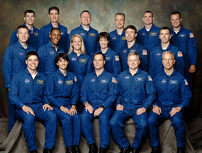 NASA Astronaut Group 18.jpg