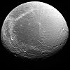 Dione (Mond) (30823363).jpg
