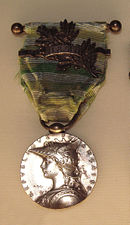 Medal of the Second Madagascar Expedition law of 15 January 1896 detail.jpg