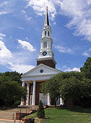 Memorial Chapel at UMCP, front view off-center, August 21, 2006.jpg