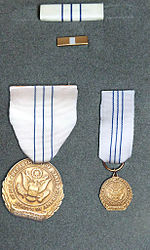 DoS Distinguished Honor Award Medal Set.jpg