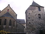 Heerlen Pancratiuskerk en Schelmentoren.jpg