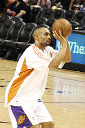 Grant Hill at a pre-game warm up