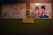 Línea H, Cuadros en la estación Once (Buenos Aires, noviembre 2008).jpg