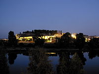 Alcazaba Badajoz anochecer.jpg