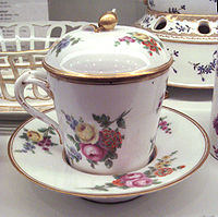 Glignancourt hard paste porcelain cup Manufacture de Monsieur 1775.jpg
