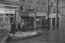 Picture showing part of Louisville during a flood that occurred in 1937