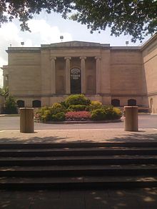 Baltimore Museum of Art entrance.jpg