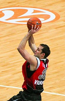 Chuck Eidson during a game against Efes Pilsen in 2007.