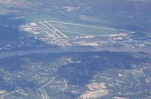 Cincinnati Municipal Lunken Airport, 2006-01-25.jpg