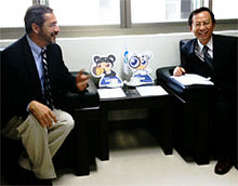 Dr Grasso meeting in Taipei with Dr. Shu-hung Shen, Minister of Environment, Tawain, ROC. text
