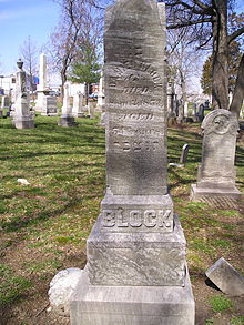 photo of Daniel Block tombstone.
