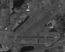 Elmira Corning Regional Airport - USGS 22 April 1994.jpg