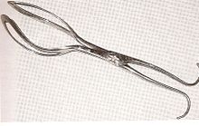 Hodge forceps derivated from french Levrret type forceps