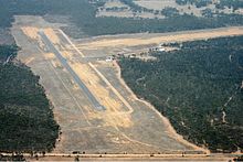 Maryborough Airport (Victoria) overview Vabre.jpg