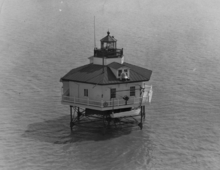 Maryland point light 1952.PNG