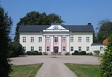 Swedish castle Össjö.jpg