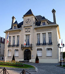 Deuil-la-Barre - Hotel de Ville 01.jpg