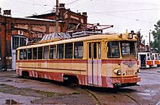 TramLM57-5733-2002-09-29.jpg