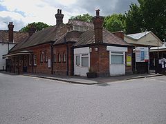 Claygate railway station
