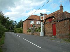 The Red Lion, Mortimer West End - geograph.org.uk - 56037.jpg