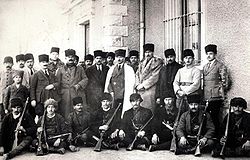 Çerkez Ethem, Çerkez savaşçıları ve Mustafa Kemal Atatürk, 06-1920.jpg