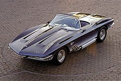 1961-Chevrolet-Mako-Shark-Corvette-Concept-SA-Top-1280x960.jpg