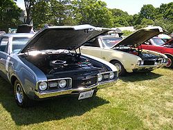 1968 (left) and 1969 (right) Oldsmobile 442s