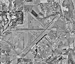Casper-Natrona County International Airport-WY-17Sep1994-USGS.jpg