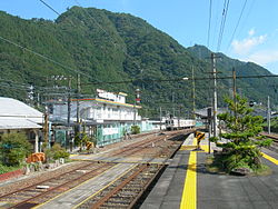 Chubu tenryu Station Platform.jpg