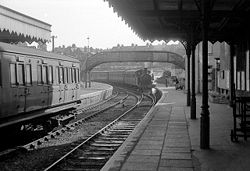 Cowes railway station.jpg