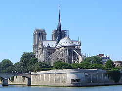 DSC00733 Notre Dame Paris from east.jpg