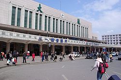 Dalian Railway Station 03.jpg