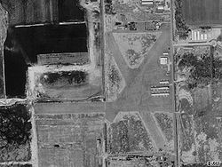 Davis Airport Michigan 2D8 USGS 07-Apr-1999.jpg