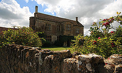 Manor Farm House - Charlton Horethorne - geograph.org.uk - 890904.jpg