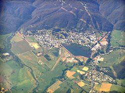 Mount Beauty Tawonga South aerial.jpg
