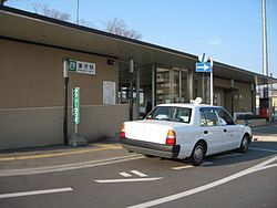 Namegawa-station-stationhouse.jpg