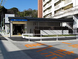 Naruko Kita Station 27-March-2011.JPG