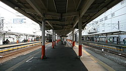 Nishiarai Station platform.jpg
