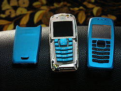 Nokia 3100 - parts.jpg