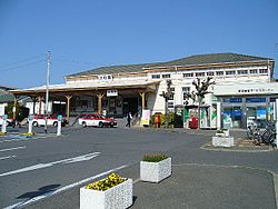 Omura stn(Nagasaki).jpg